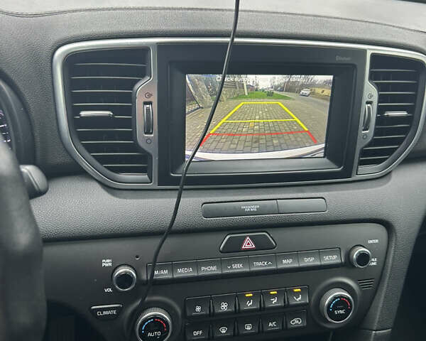 Белый Киа Sportage, объемом двигателя 2 л и пробегом 119 тыс. км за 18300 $, фото 7 на Automoto.ua