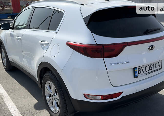 Білий Кіа Sportage, об'ємом двигуна 1.69 л та пробігом 86 тис. км за 18000 $, фото 6 на Automoto.ua