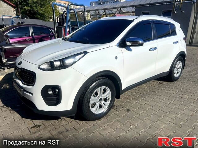Білий Кіа Sportage, об'ємом двигуна 1.7 л та пробігом 102 тис. км за 16000 $, фото 6 на Automoto.ua