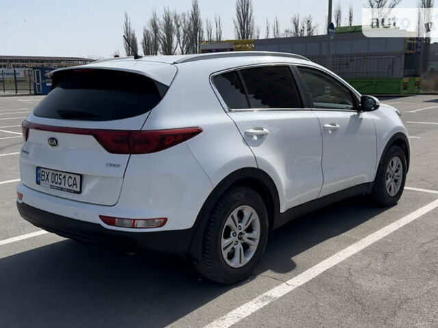 Білий Кіа Sportage, об'ємом двигуна 1.69 л та пробігом 86 тис. км за 18000 $, фото 5 на Automoto.ua