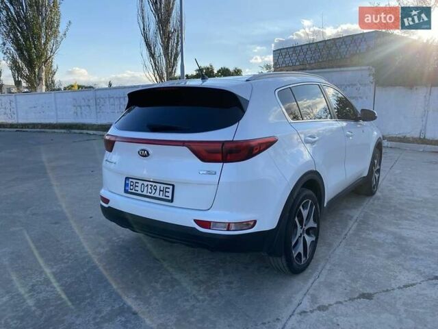Білий Кіа Sportage, об'ємом двигуна 1.7 л та пробігом 180 тис. км за 16000 $, фото 3 на Automoto.ua