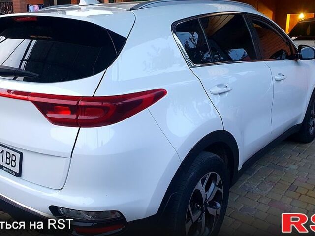 Білий Кіа Sportage, об'ємом двигуна 1.6 л та пробігом 72 тис. км за 18000 $, фото 2 на Automoto.ua