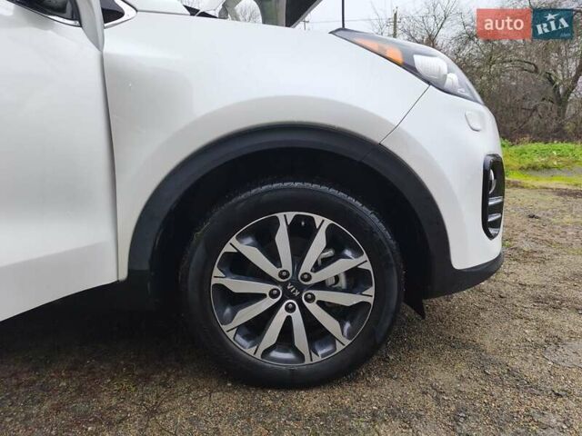 Білий Кіа Sportage, об'ємом двигуна 2.4 л та пробігом 77 тис. км за 17900 $, фото 30 на Automoto.ua
