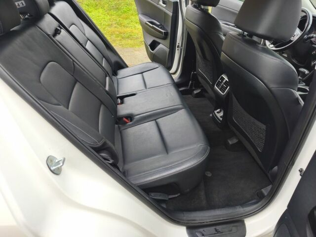 Білий Кіа Sportage, об'ємом двигуна 2.4 л та пробігом 77 тис. км за 17900 $, фото 15 на Automoto.ua