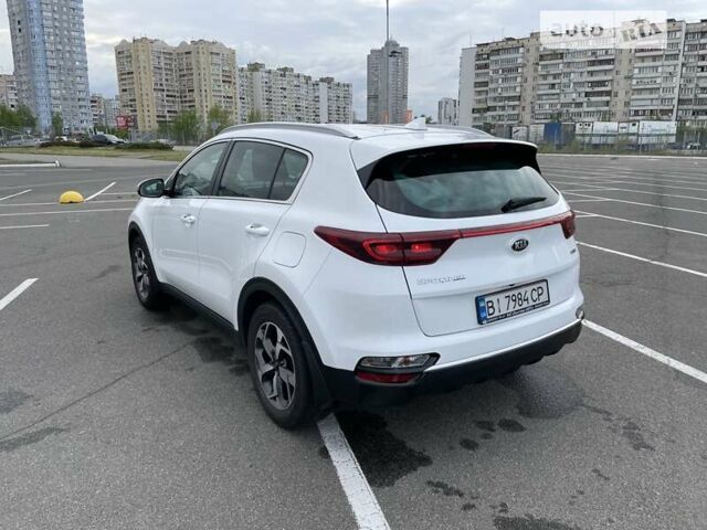 Белый Киа Sportage, объемом двигателя 1.6 л и пробегом 131 тыс. км за 17800 $, фото 1 на Automoto.ua