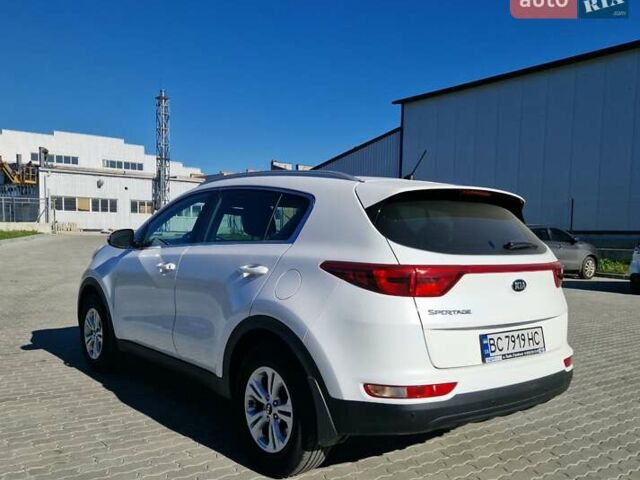 Білий Кіа Sportage, об'ємом двигуна 1.59 л та пробігом 21 тис. км за 17000 $, фото 4 на Automoto.ua