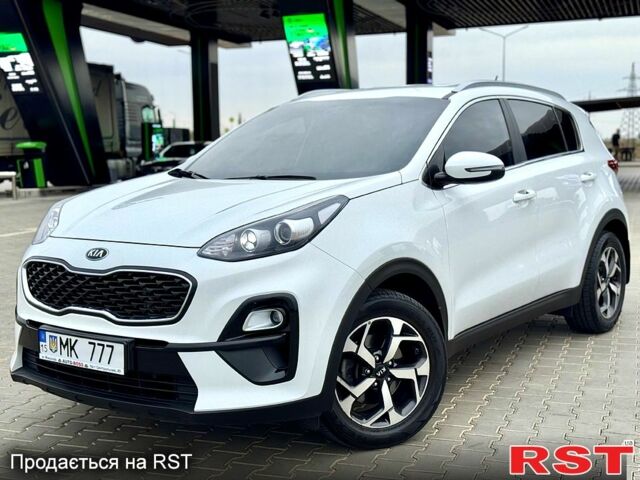 Киа Sportage 2018 в Николаеве на Automoto.ua Белый Киа Sportage, объемом двигателя 1.6 л и пробегом 82 тыс. км за 15500 $, фото 1 на Automoto.ua