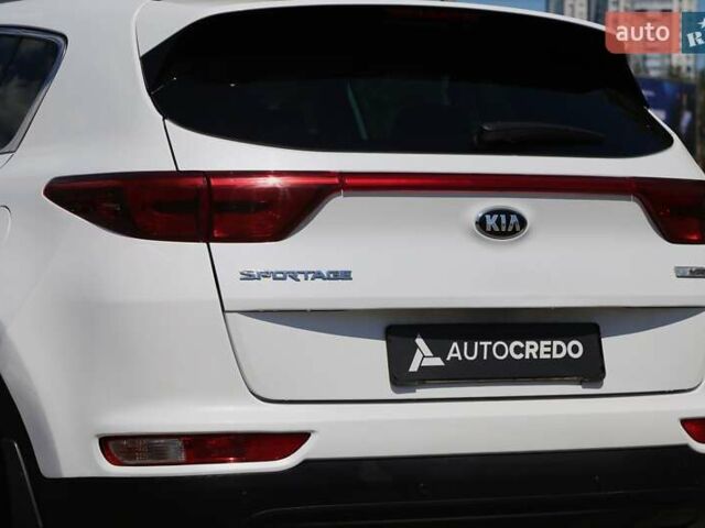 Белый Киа Sportage, объемом двигателя 1.69 л и пробегом 162 тыс. км за 17900 $, фото 7 на Automoto.ua