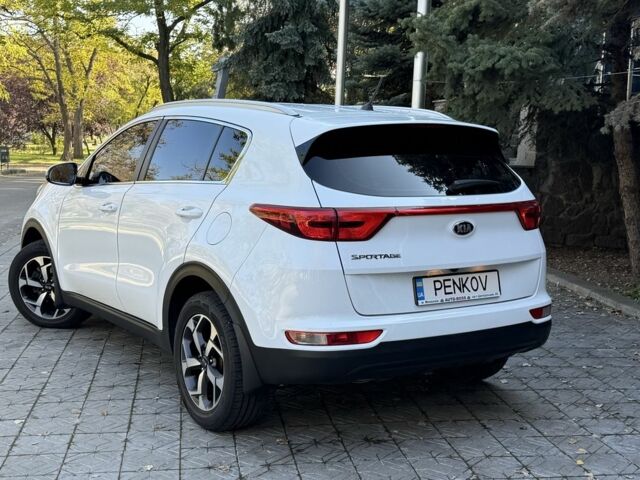 Білий Кіа Sportage, об'ємом двигуна 1.6 л та пробігом 83 тис. км за 16500 $, фото 1 на Automoto.ua