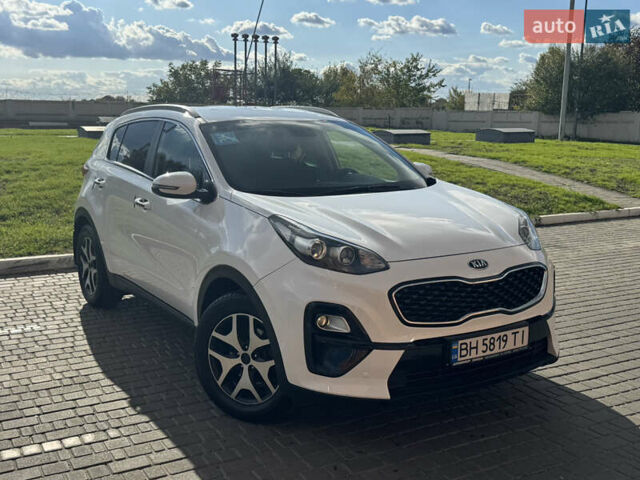 Киа Sportage 2018 в Одессе на Automoto.ua Белый Киа Sportage, объемом двигателя 1.6 л и пробегом 123 тыс. км за 18900 $, фото 5 на Automoto.ua