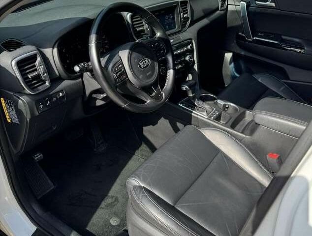 Киа Sportage 2018 в Киеве на Automoto.ua Белый Киа Sportage, объемом двигателя 0 л и пробегом 94 тыс. км за 10500 $, фото 4 на Automoto.ua