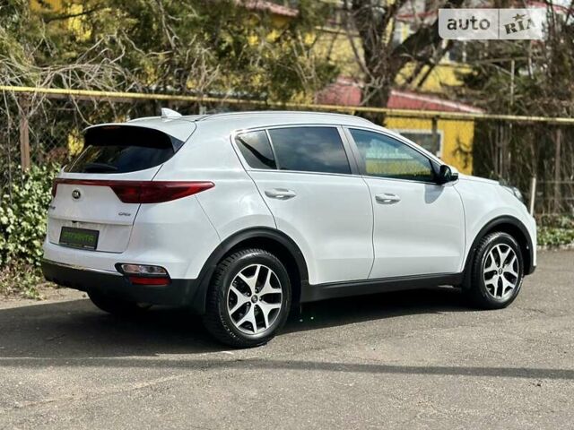 Білий Кіа Sportage, об'ємом двигуна 1.6 л та пробігом 103 тис. км за 19900 $, фото 6 на Automoto.ua