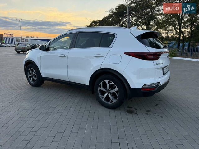 Киа Sportage 2018 в Одессе на Automoto.ua Белый Киа Sportage, объемом двигателя 1.59 л и пробегом 149 тыс. км за 14999 $, фото 3 на Automoto.ua