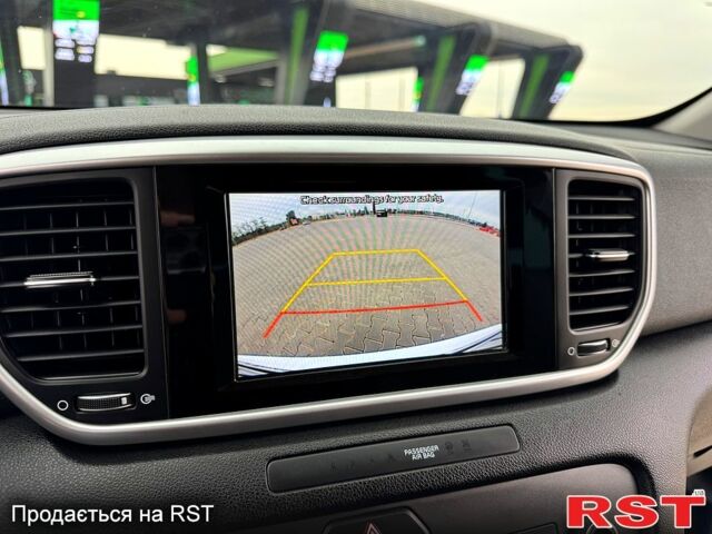 Киа Sportage 2018 в Николаеве на Automoto.ua Белый Киа Sportage, объемом двигателя 1.6 л и пробегом 82 тыс. км за 15500 $, фото 6 на Automoto.ua