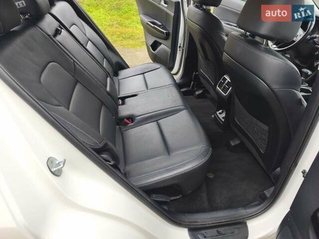 Білий Кіа Sportage, об'ємом двигуна 2.4 л та пробігом 77 тис. км за 17900 $, фото 38 на Automoto.ua