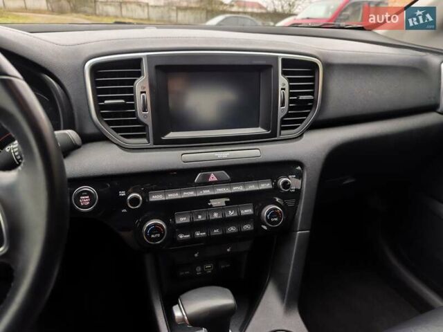 Білий Кіа Sportage, об'ємом двигуна 2.4 л та пробігом 77 тис. км за 17900 $, фото 55 на Automoto.ua