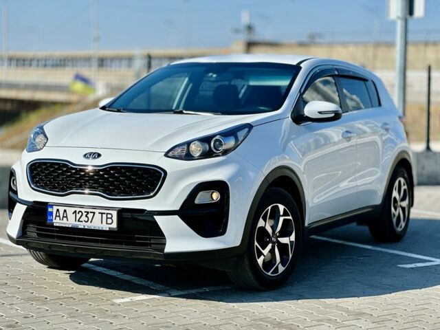 Белый Киа Sportage, объемом двигателя 0.16 л и пробегом 95 тыс. км за 17999 $, фото 2 на Automoto.ua