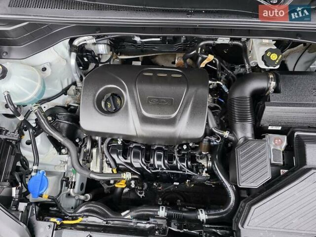 Белый Киа Sportage, объемом двигателя 1.6 л и пробегом 42 тыс. км за 17700 $, фото 12 на Automoto.ua