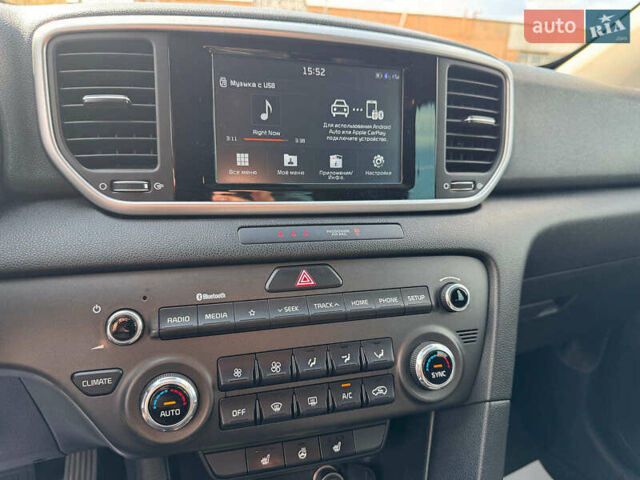 Белый Киа Sportage, объемом двигателя 1.6 л и пробегом 188 тыс. км за 17790 $, фото 26 на Automoto.ua