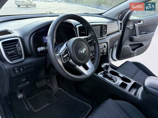 Киа Sportage 2018 в Одессе на Automoto.ua Белый Киа Sportage, объемом двигателя 1.59 л и пробегом 149 тыс. км за 14999 $, фото 15 на Automoto.ua
