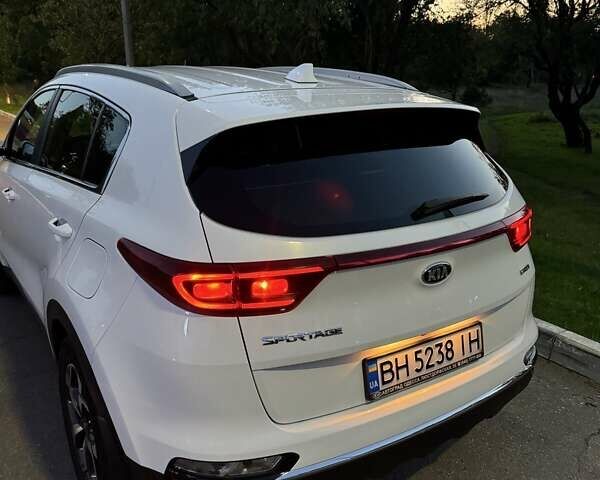 Белый Киа Sportage, объемом двигателя 1.59 л и пробегом 82 тыс. км за 20000 $, фото 8 на Automoto.ua