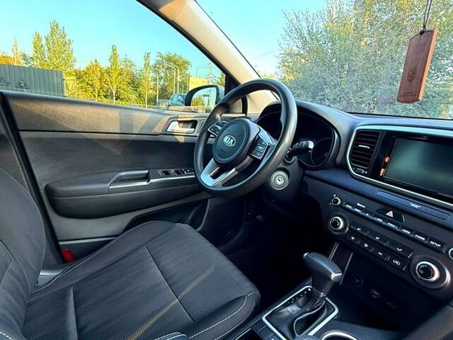 Білий Кіа Sportage, об'ємом двигуна 1.6 л та пробігом 116 тис. км за 14999 $, фото 9 на Automoto.ua