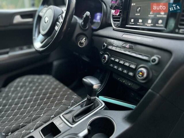 Белый Киа Sportage, объемом двигателя 1.59 л и пробегом 123 тыс. км за 16700 $, фото 18 на Automoto.ua