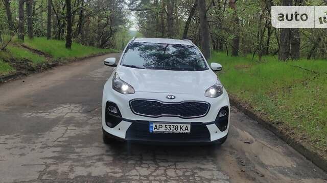 Білий Кіа Sportage, об'ємом двигуна 1.6 л та пробігом 174 тис. км за 19700 $, фото 9 на Automoto.ua