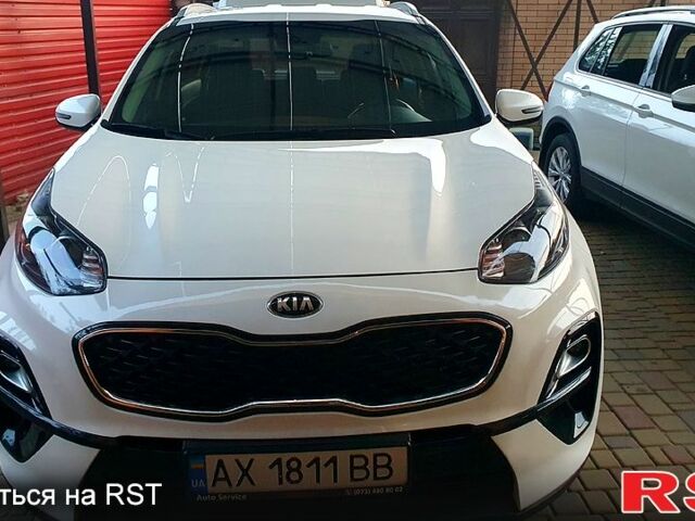 Білий Кіа Sportage, об'ємом двигуна 1.6 л та пробігом 72 тис. км за 18000 $, фото 1 на Automoto.ua
