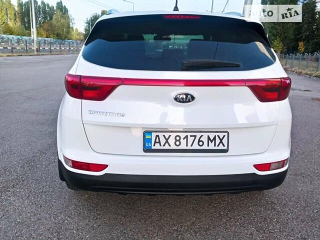 Білий Кіа Sportage, об'ємом двигуна 1.69 л та пробігом 115 тис. км за 16500 $, фото 15 на Automoto.ua