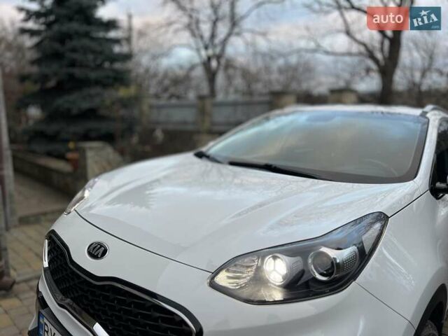 Белый Киа Sportage, объемом двигателя 1.59 л и пробегом 123 тыс. км за 16700 $, фото 6 на Automoto.ua