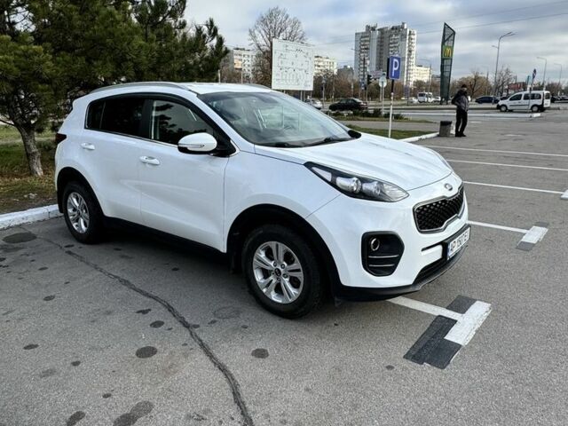 Білий Кіа Sportage, об'ємом двигуна 1.7 л та пробігом 111 тис. км за 19000 $, фото 1 на Automoto.ua