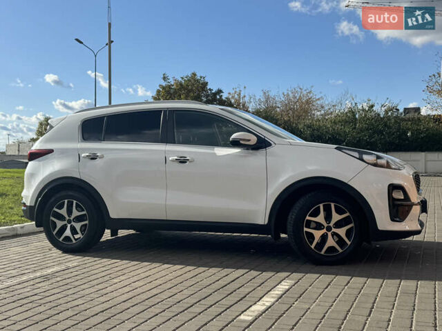Киа Sportage 2018 в Одессе на Automoto.ua Белый Киа Sportage, объемом двигателя 1.6 л и пробегом 123 тыс. км за 18900 $, фото 10 на Automoto.ua