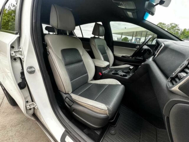Белый Киа Sportage, объемом двигателя 2.4 л и пробегом 48 тыс. км за 7000 $, фото 9 на Automoto.ua