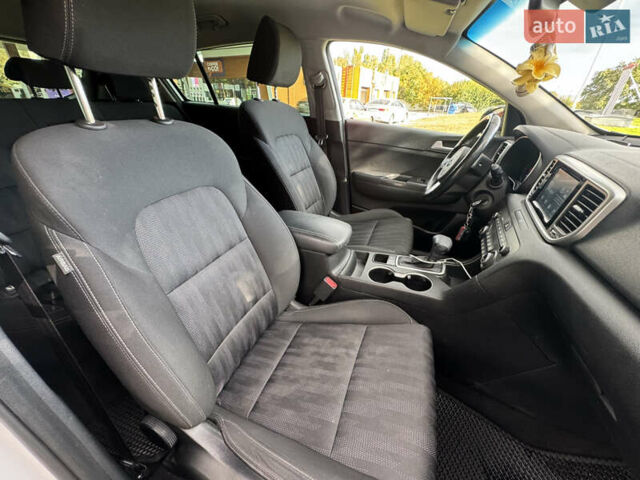 Киа Sportage 2018 в Одессе на Automoto.ua Белый Киа Sportage, объемом двигателя 1.6 л и пробегом 123 тыс. км за 18900 $, фото 16 на Automoto.ua
