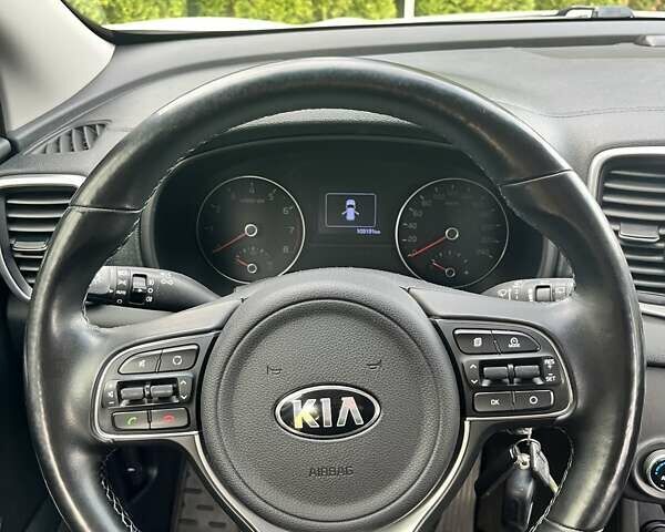 Киа Sportage 2018 в Львове на Automoto.ua Белый Киа Sportage, объемом двигателя 1.59 л и пробегом 108 тыс. км за 17200 $, фото 14 на Automoto.ua