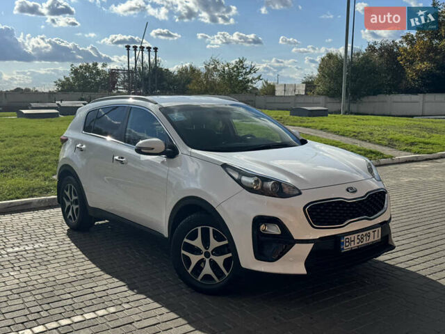 Киа Sportage 2018 в Одессе на Automoto.ua Белый Киа Sportage, объемом двигателя 1.6 л и пробегом 123 тыс. км за 18900 $, фото 4 на Automoto.ua