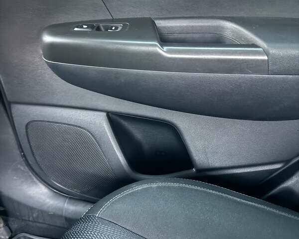 Белый Киа Sportage, объемом двигателя 1.59 л и пробегом 82 тыс. км за 20000 $, фото 20 на Automoto.ua