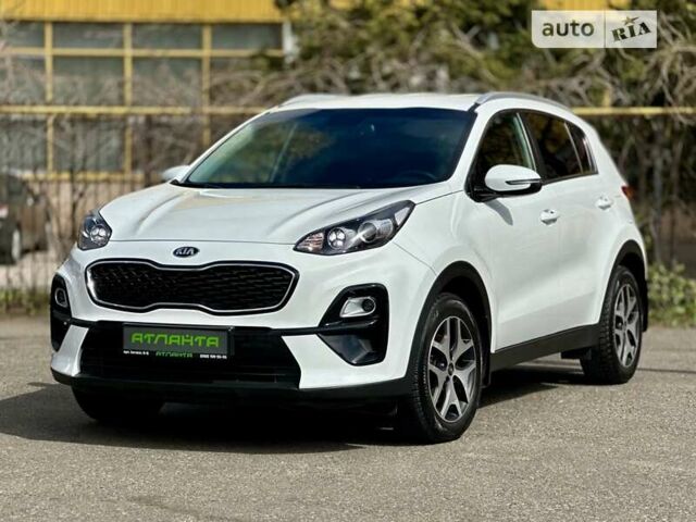 Белый Киа Sportage, объемом двигателя 1.6 л и пробегом 103 тыс. км за 19900 $, фото 3 на Automoto.ua