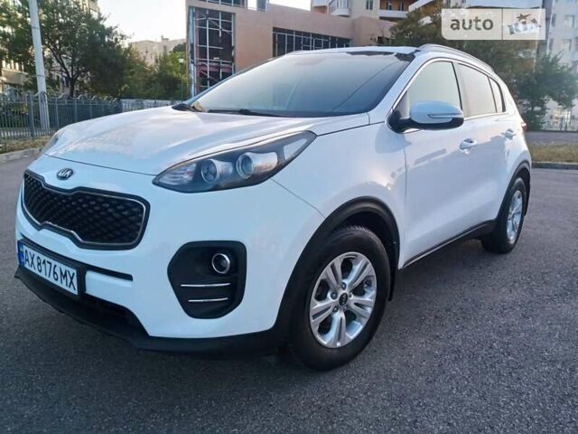 Білий Кіа Sportage, об'ємом двигуна 1.69 л та пробігом 115 тис. км за 16500 $, фото 1 на Automoto.ua