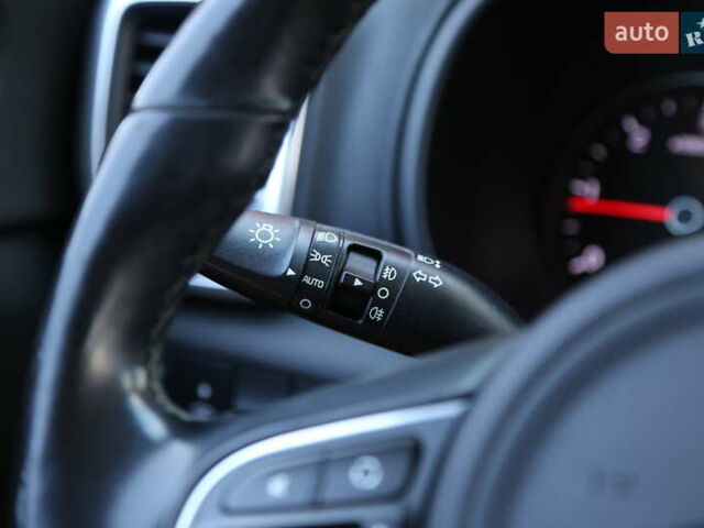 Белый Киа Sportage, объемом двигателя 1.69 л и пробегом 162 тыс. км за 17900 $, фото 23 на Automoto.ua