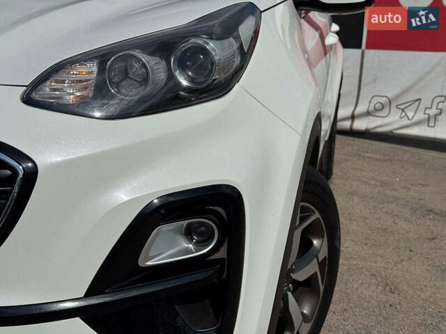 Белый Киа Sportage, объемом двигателя 1.6 л и пробегом 188 тыс. км за 17790 $, фото 6 на Automoto.ua