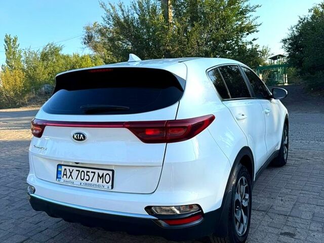 Білий Кіа Sportage, об'ємом двигуна 1.6 л та пробігом 116 тис. км за 14999 $, фото 5 на Automoto.ua