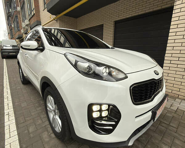 Белый Киа Sportage, объемом двигателя 1.98 л и пробегом 78 тыс. км за 18499 $, фото 2 на Automoto.ua