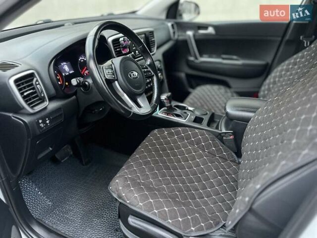 Белый Киа Sportage, объемом двигателя 1.59 л и пробегом 123 тыс. км за 16700 $, фото 13 на Automoto.ua