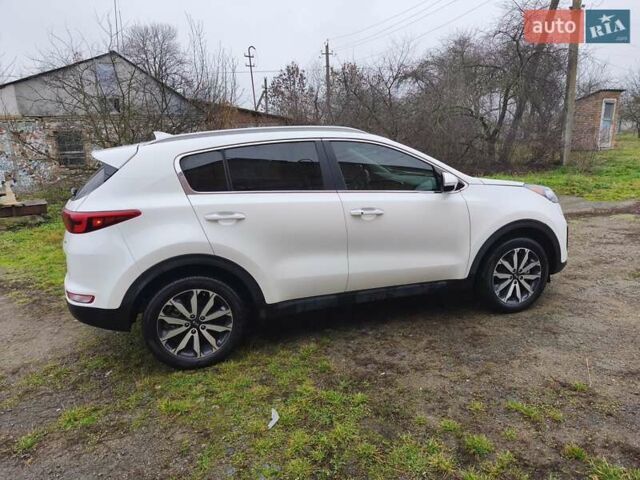 Білий Кіа Sportage, об'ємом двигуна 2.4 л та пробігом 77 тис. км за 17900 $, фото 9 на Automoto.ua
