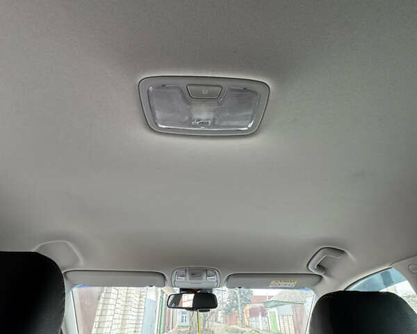 Білий Кіа Sportage, об'ємом двигуна 1.6 л та пробігом 61 тис. км за 21300 $, фото 9 на Automoto.ua