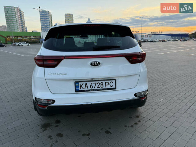 Киа Sportage 2018 в Одессе на Automoto.ua Белый Киа Sportage, объемом двигателя 1.59 л и пробегом 149 тыс. км за 14999 $, фото 5 на Automoto.ua