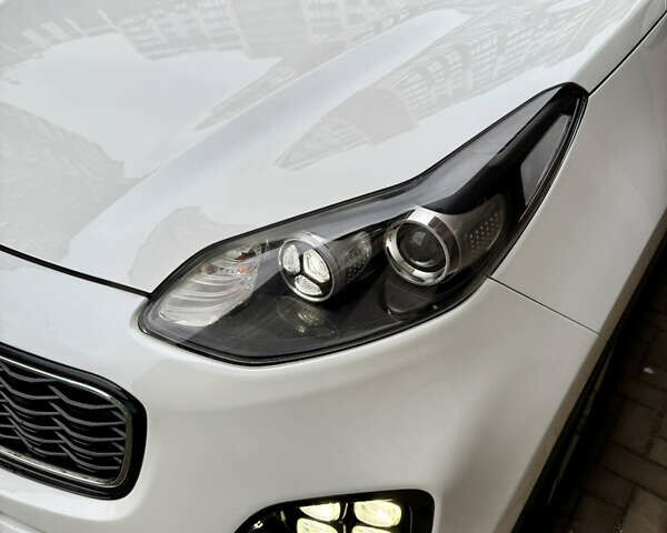 Белый Киа Sportage, объемом двигателя 1.98 л и пробегом 78 тыс. км за 18499 $, фото 13 на Automoto.ua