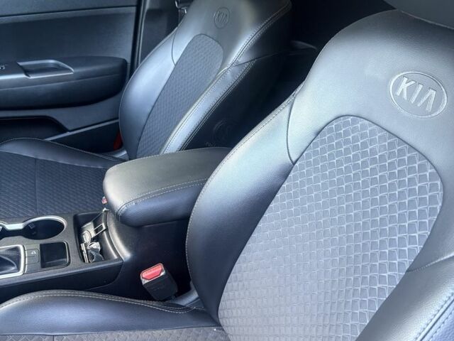 Белый Киа Sportage, объемом двигателя 1.6 л и пробегом 66 тыс. км за 19500 $, фото 5 на Automoto.ua